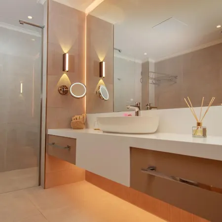 Casa Lumar Luxury Lodging- Adult Only *